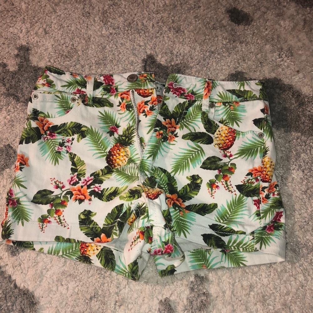 FOREVER 21 LA FESTIVAL SHORTS!